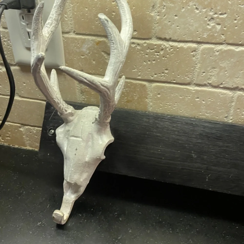 3 Deer Head Metal Coat Rack
